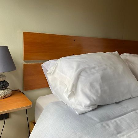 Hostal Los Pioneros プエルト・ナタレス エクステリア 写真