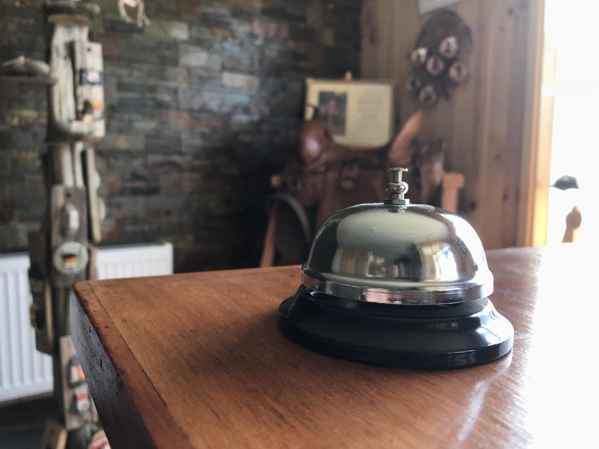 Hostal Los Pioneros プエルト・ナタレス エクステリア 写真
