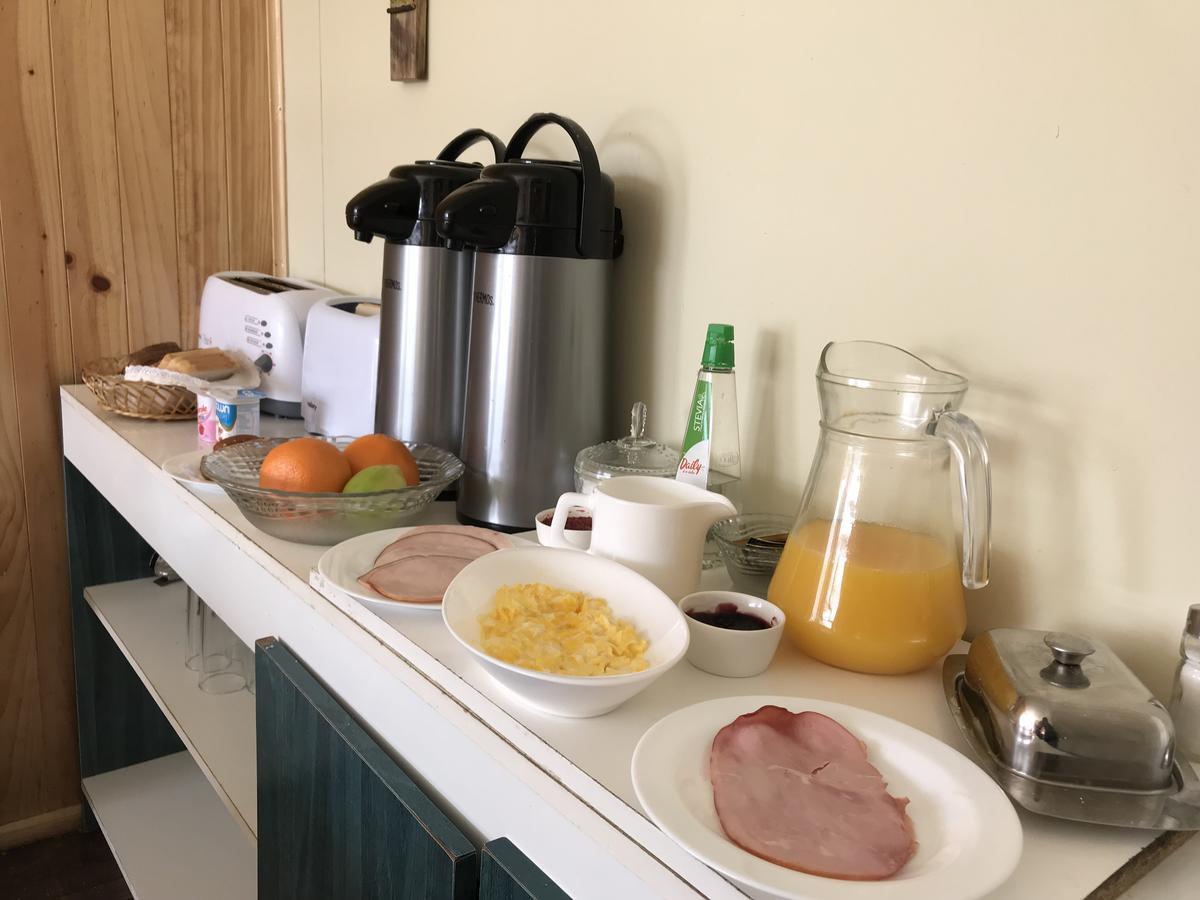 Hostal Los Pioneros プエルト・ナタレス エクステリア 写真